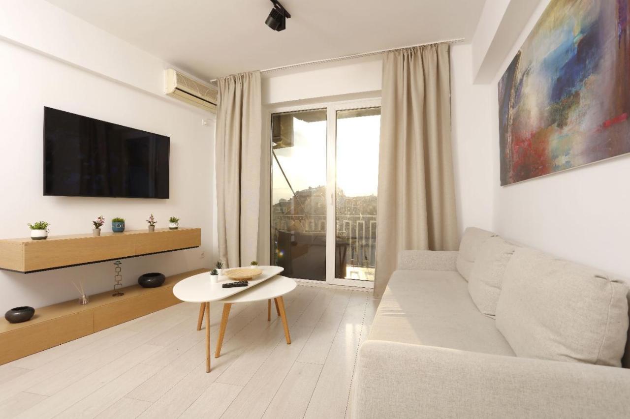 2 Bedroom Apartment With Amazing View In City Center Bucureşti Ngoại thất bức ảnh