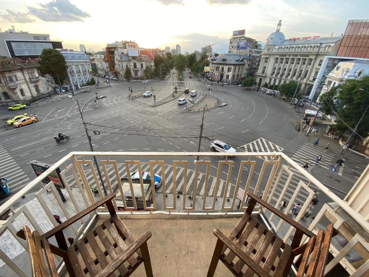 2 Bedroom Apartment With Amazing View In City Center Bucureşti Ngoại thất bức ảnh