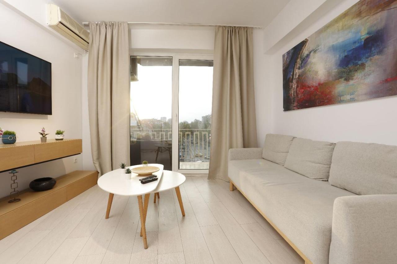 2 Bedroom Apartment With Amazing View In City Center Bucureşti Ngoại thất bức ảnh
